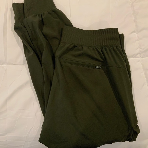 Old Navy All In Motion Cargo Joggers - 2 for $20! - Picture 5 of 8